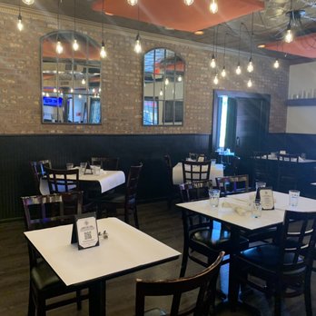 Snaps American Bistro - Inside - New American Near Me - Wantagh, New York Snaps American Bistro - Inside - New American Near Me - Wantagh, New York
