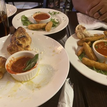 Trattoria Napoli - Garlic knots, mozzarella sticks and zucchini sticks - Pizza Near Me - Union City, New Jersey Trattoria Napoli - Garlic knots, mozzarella sticks and zucchini sticks - Pizza Near Me - Union City, New Jersey