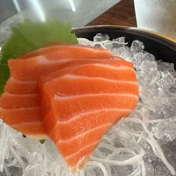 Amami Sushi - Salmon Sashimi - Sushi Bars Near Me - Napa, California