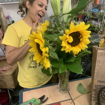Divine Flower Shop - Florists Near Me - San Diego, California Divine Flower Shop - Florists Near Me - San Diego, California