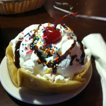 El Chile Poblano - Fried ice cream - Mexican Near Me - New Castle, Indiana El Chile Poblano - Fried ice cream - Mexican Near Me - New Castle, Indiana