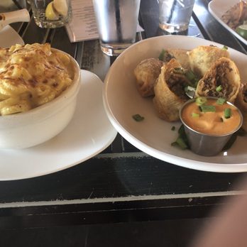 Avenue American Bistro - Mac n cheese and philly eggrolls - Sports Bars Near Me - Wayne, Michigan