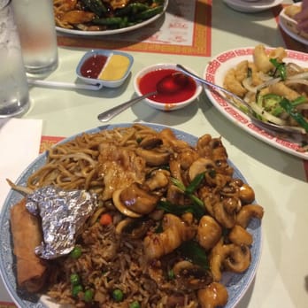 Ming Palace - Combo plate, fried rice, chow mein, mushroom chicken - Chinese Near Me - Sacramento, California Ming Palace - Combo plate, fried rice, chow mein, mushroom chicken - Chinese Near Me - Sacramento, California