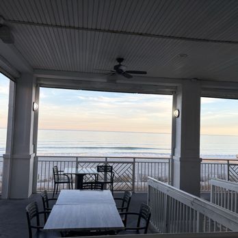 Damons Grill - Back of restaurant - Seafood Near Me - Myrtle Beach, South Carolina