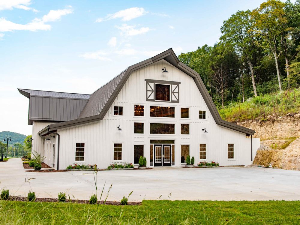 PINE HOLLOW FARMS Updated October 2024 15 Photos 3993 State Rd W