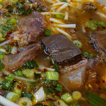 Que Ling Restaurant - Bun Bo Hue is so flavourful and simply the best in the city. - Vietnamese Near Me - Toronto, Ontario