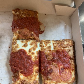 Pizza Hut - This was suppose to be a double loaded pepperoni pizza some slices didn't have one piece of pepperoni on it - Pizza Near Me - Cleveland, Texas Pizza Hut - This was suppose to be a double loaded pepperoni pizza some slices didn't have one piece of pepperoni on it - Pizza Near Me - Cleveland, Texas