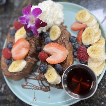 Tata's Cafe - Breakfast & Brunch Near Me - Hawthorne, California