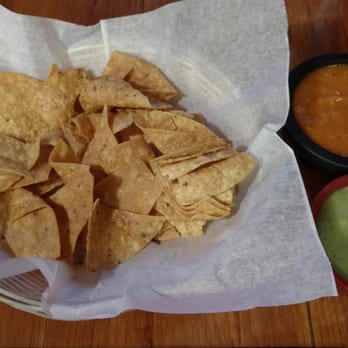 La Amistad Restaurant - Complimentary chips with dip - Mexican Near Me - Chicago, Illinois La Amistad Restaurant - Complimentary chips with dip - Mexican Near Me - Chicago, Illinois