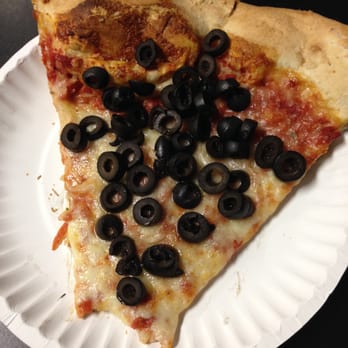 Screamin' Mimi's - Slice with olives - Pizza Near Me - Savannah, Georgia Screamin' Mimi's - Slice with olives - Pizza Near Me - Savannah, Georgia