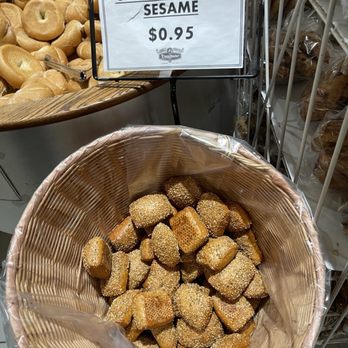 Dimpflmeier Bakery - Bakeries Near Me - Etobicoke, Ontario