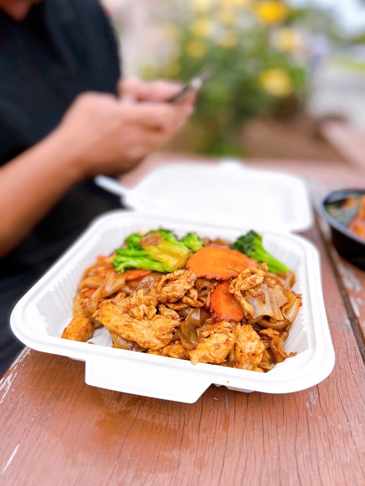 Food from Thai Chili Express