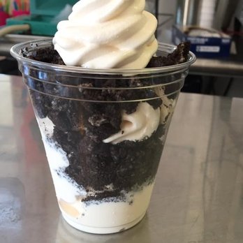Sugar Shack - Oreo Sundae - Ice Cream & Frozen Yogurt Near Me - Ellsworth, Kansas
