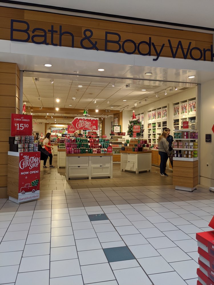 BATH & BODY WORKS CLOSED Updated August 2024 246 N New Hope Rd