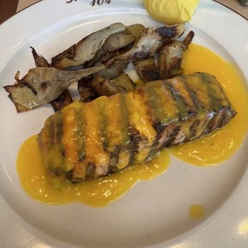 Salumeria 104 - Weston - SALMONE CA D'ORO Saffron prosecco wine sauce, served with baby artichokes $34 - Italian Near Me - Weston, Florida Salumeria 104 - Weston - SALMONE CA D'ORO Saffron prosecco wine sauce, served with baby artichokes $34 - Italian Near Me - Weston, Florida