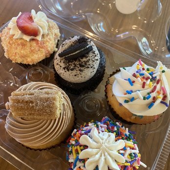 Bree's Cakes - Cupcakes - Bakeries Near Me - Simi Valley, California Bree's Cakes - Cupcakes - Bakeries Near Me - Simi Valley, California