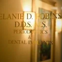 Melanie D Robinson, DDS, MS - Front door of Dr Robinson's office