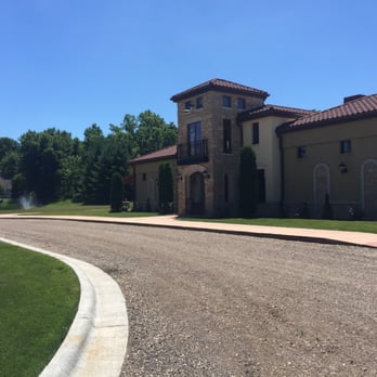 DC Estate Winery - The venue - Wedding Planning Near Me - South Beloit, Illinois