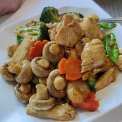 Eastern Sense - Chicken with Mushrooms and Snow Peas