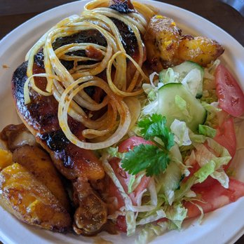 Café Pinar - Lunch special - chicken with salad and plantains - Cuban Near Me - Orlando, Florida Café Pinar - Lunch special - chicken with salad and plantains - Cuban Near Me - Orlando, Florida