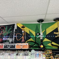 2020 Smoke Shop - Hookahs