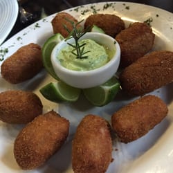 Harry Pisek - Croquete de linguiça e patê de alho.