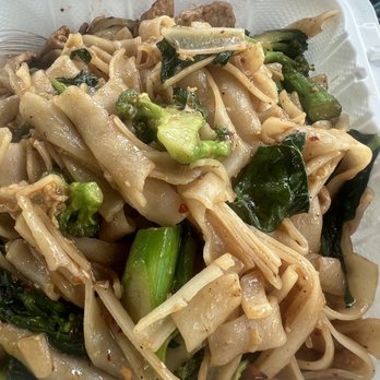 Sam Thai Cuisine - 333. Pad See Yew with Asian broccoli & pork YUM! - Thai Near Me - White Bear Lake, Minnesota Sam Thai Cuisine - 333. Pad See Yew with Asian broccoli & pork YUM! - Thai Near Me - White Bear Lake, Minnesota