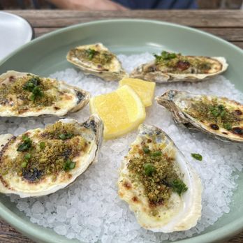 The Fitzroy - Oysters - Gastropubs Near Me - Savannah, Georgia