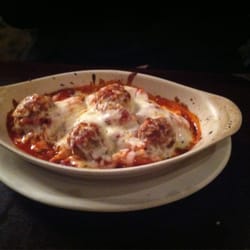 Niki's Italian Bistro - Ziti with meatballs