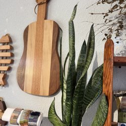 The ART Bazaar - Cutting board/ charcuterie