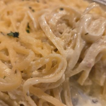 Carmine's Pizza - Linguine Alfredo - Pizza Near Me - Meriden, Connecticut