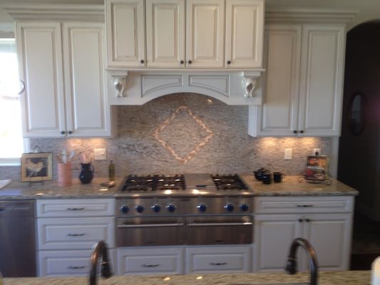 Custom Kitchen Remodels - Every job, no matter the size, we always strive for perfection.  When tile is properly installed, it can last for years, even decades.  Every installation is performed with the highest regard to long lasting integrity and attention to detail.​