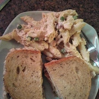 Front Page Deli - Delis Near Me - Oak Park, Michigan
