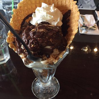 White Rabbit Dessert Experience - Desserts Near Me - Tonawanda, New York