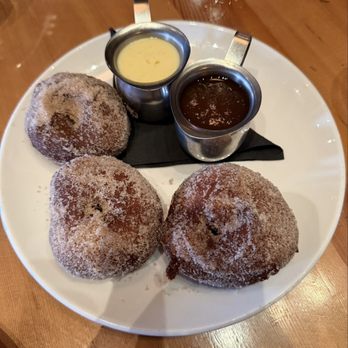 Lincoln Tavern & Restaurant - New American Near Me - Boston, Massachusetts Lincoln Tavern & Restaurant - New American Near Me - Boston, Massachusetts