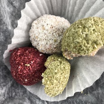 Three Dog Bakery - cute treats - Pet Stores Near Me - Las Vegas, Nevada Three Dog Bakery - cute treats - Pet Stores Near Me - Las Vegas, Nevada