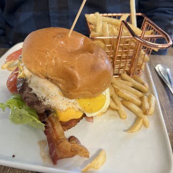 Breakfast at Victoria's AMI - BLT burger was massive - Breakfast & Brunch Near Me - Holmes Beach, Florida