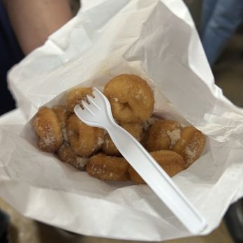 Snow-Line Orchard - Dozen apple donuts - Fruits & Veggies Near Me - Oak Glen, California Snow-Line Orchard - Dozen apple donuts - Fruits & Veggies Near Me - Oak Glen, California