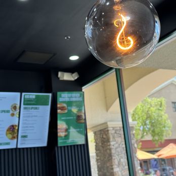Hummus Republic - Mediterranean Near Me - Ventura, California
