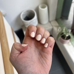 REE Nail & Spa - Gel Mani