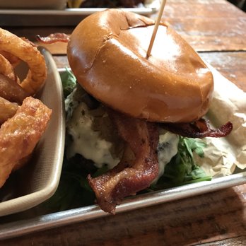 Burger Bench - American Near Me - Escondido, California
