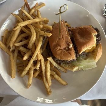 Griffin's Steakhouse - Cheeseburger with rosemary fries 10/10 - Steakhouses Near Me - Martinez, Georgia Griffin's Steakhouse - Cheeseburger with rosemary fries 10/10 - Steakhouses Near Me - Martinez, Georgia