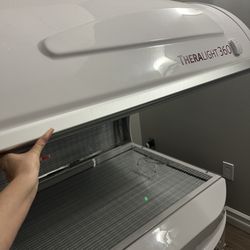iCRYO Recovery & Wellness - Red Light Bed