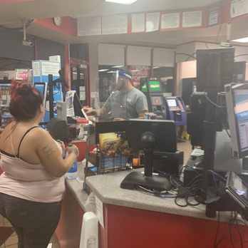 Speedway - Why are the cute ones always the biggest dicks rather than having the biggest ones, amirite? - Gas Stations Near Me - Visalia, California