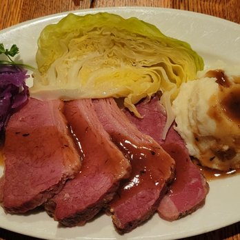 Kells Irish Restaurant & Bar - Corned Beef and Cabbage - Irish Near Me - Seattle, Washington