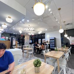 Snoba cafe - Seating Area