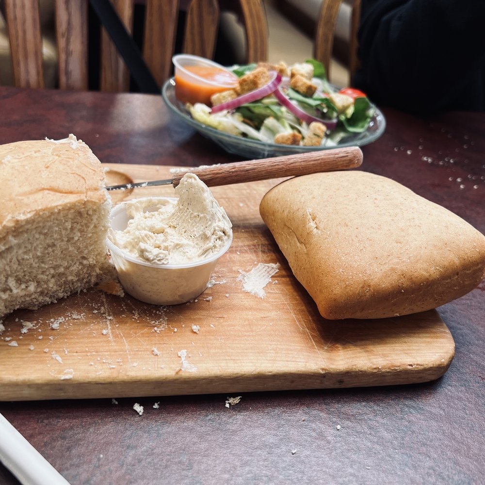 Carriage Crossing Restaurant and Bakery - Bakeries Near Me - Yoder, Kansas
