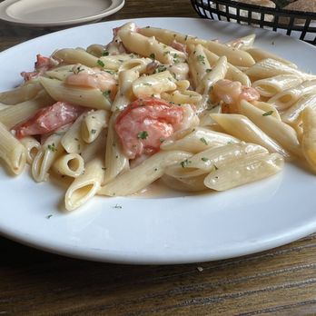 Gino's Italian Restaurant - Pizza Near Me - Oviedo, Florida
