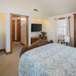 Sunflower Hill Inn