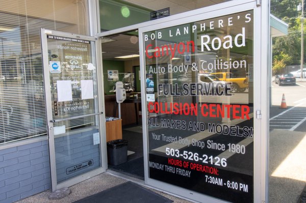 CANYON ROAD AUTO BODY & COLLISION CENTER - Updated May 2025 - 44 Photos